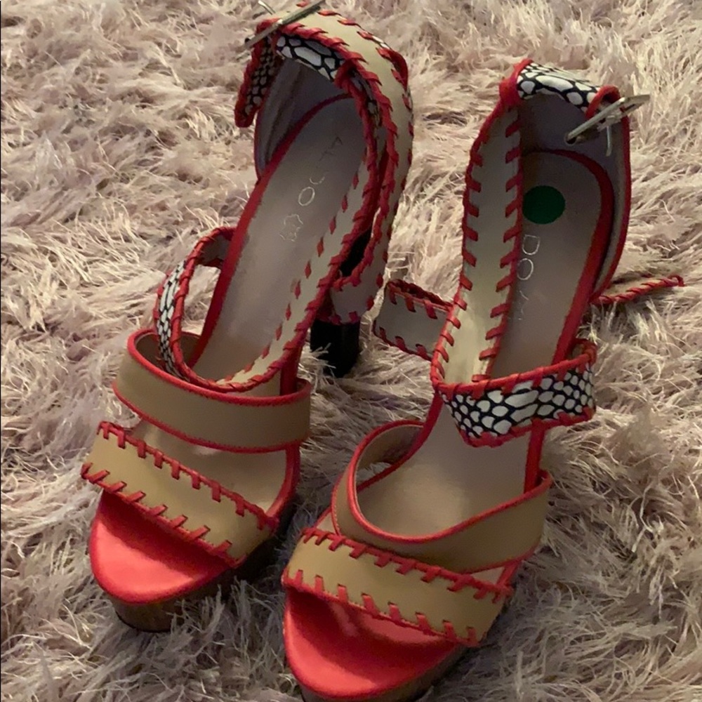 Beautiful and comfortable Aldo Platform sandals